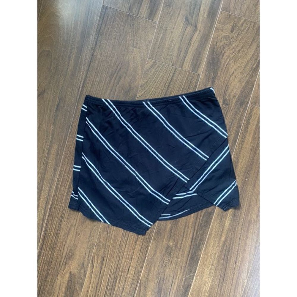 Olivaceous S black and white stripe mini skirt skirt